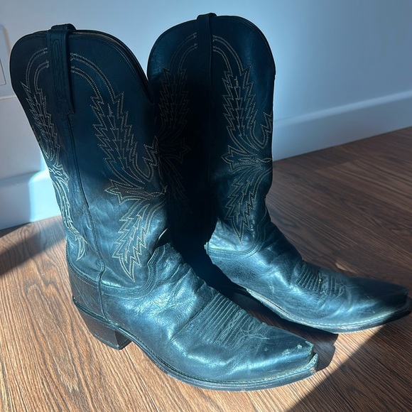 1883 vintage men’s Lucchese black leather boots